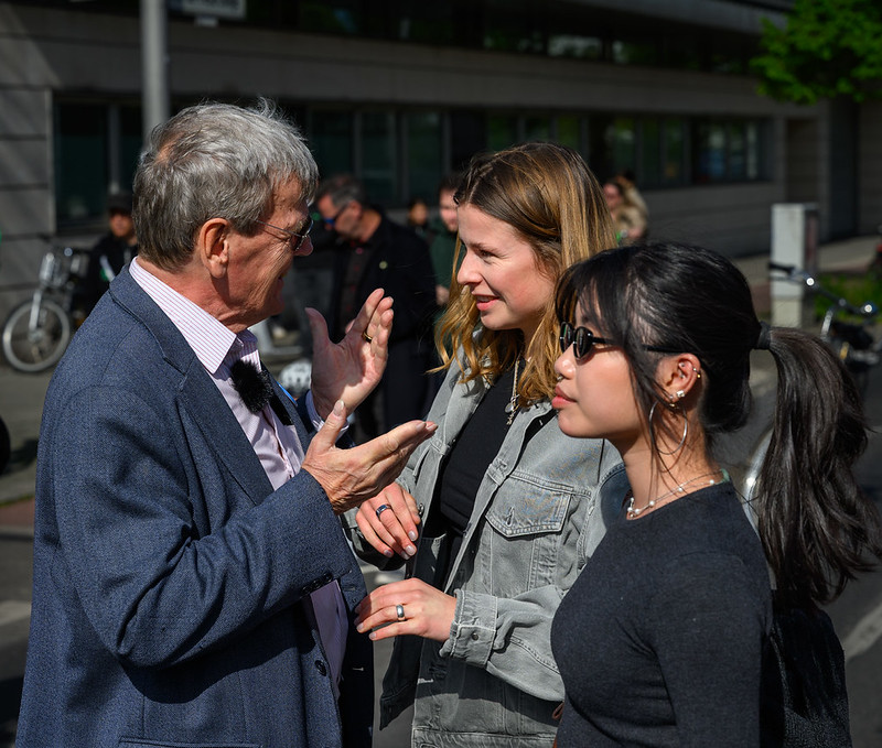 Scientist Professor Eicke Weber im Gespräch mit Klimaschutzaktivistin und Publizistin Luisa Neubauer